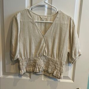 Elegant Beige V-Neck Crop Top